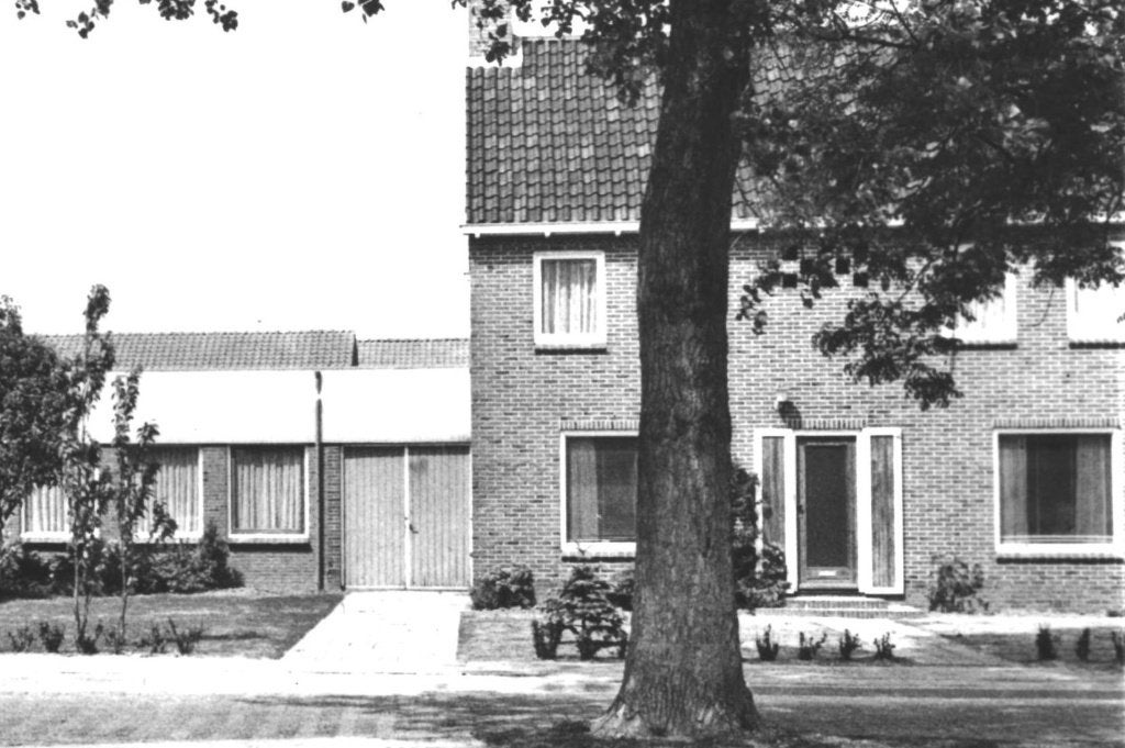 967720 Ulrum Groningen 1974 Geref Kerk Asingastraat, Verzamelen, Ophalen of Verzenden, 1960 tot 1980, Ongelopen, Groningen