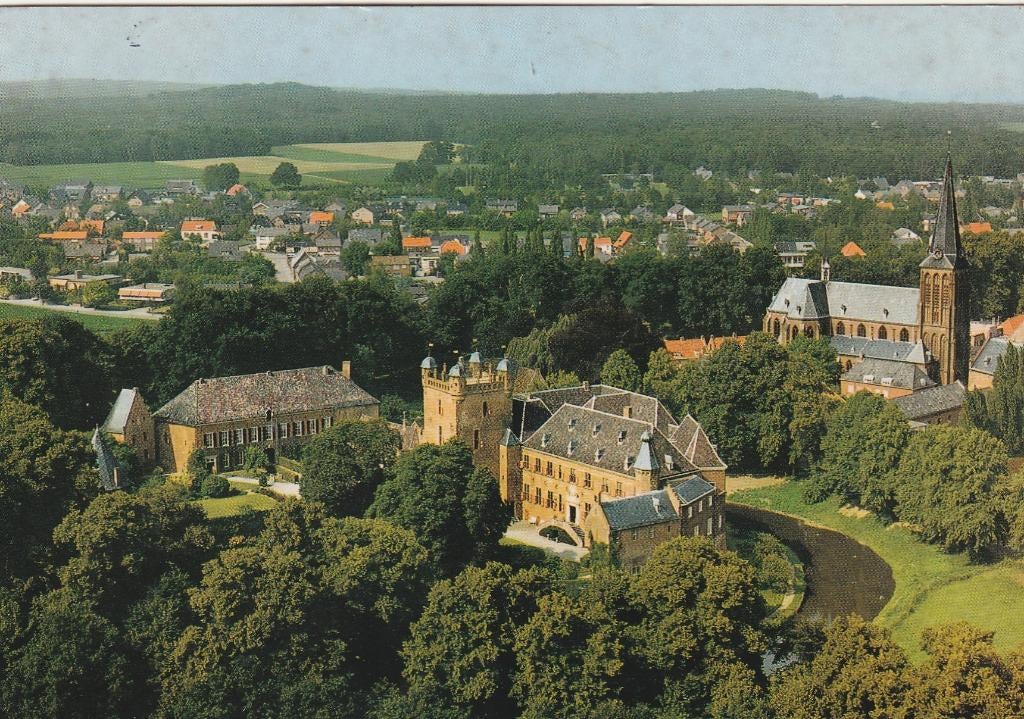 's HEERENBERG Kasteel Huis Bergh en R.K. Kerk, Verzamelen, Ansichtkaarten | Nederland, Verzenden, 1980 tot heden, Gelopen, Gelderland