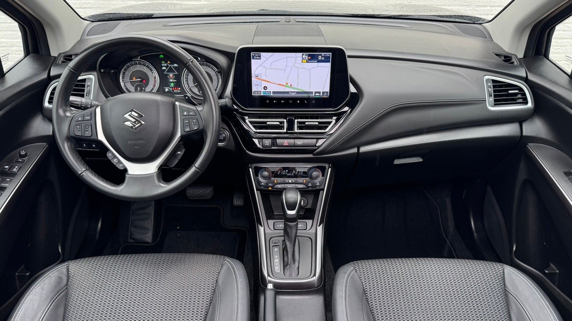 Suzuki S-CROSS 1.5 Hybrid Select Automaat Trekhaak Panodak 3, Auto's, Dealer onderhouden, Gebruikt, Euro 6, 4 cilinders