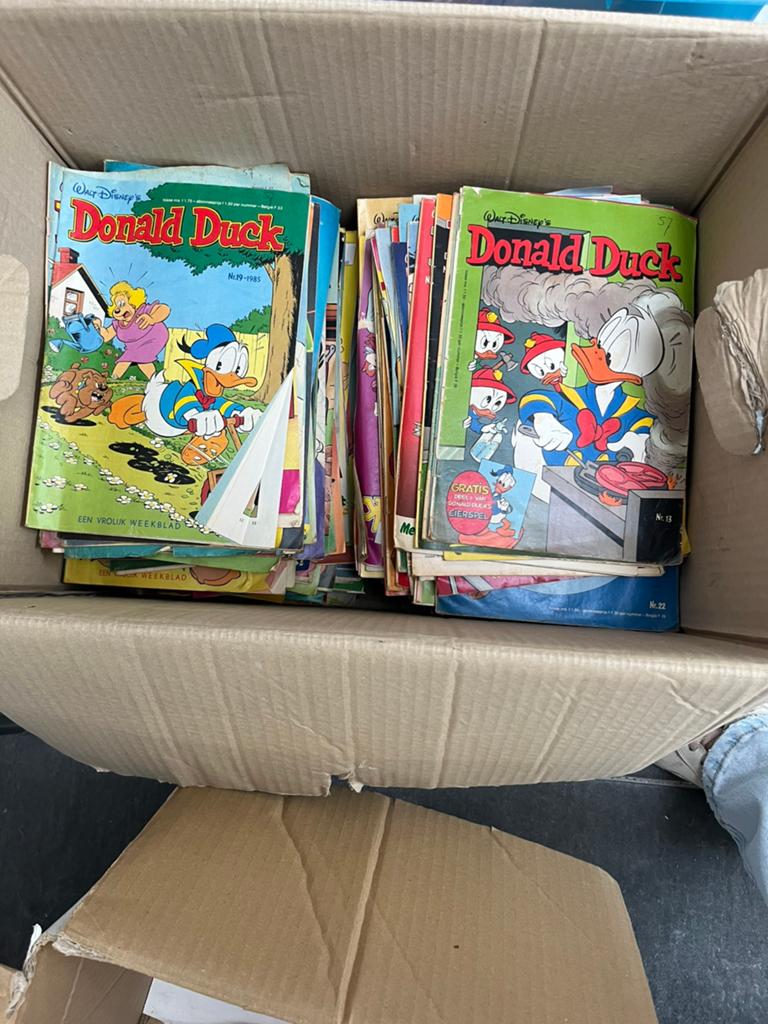 Donald duck en jan jans en de kinderen, Meerdere comics, Ophalen of Verzenden, Zo goed als nieuw, Europa