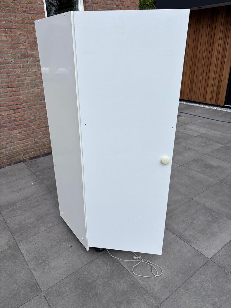 Witte kast met planken, Ophalen, 50 tot 100 cm, Zo goed als nieuw, 150 tot 200 cm