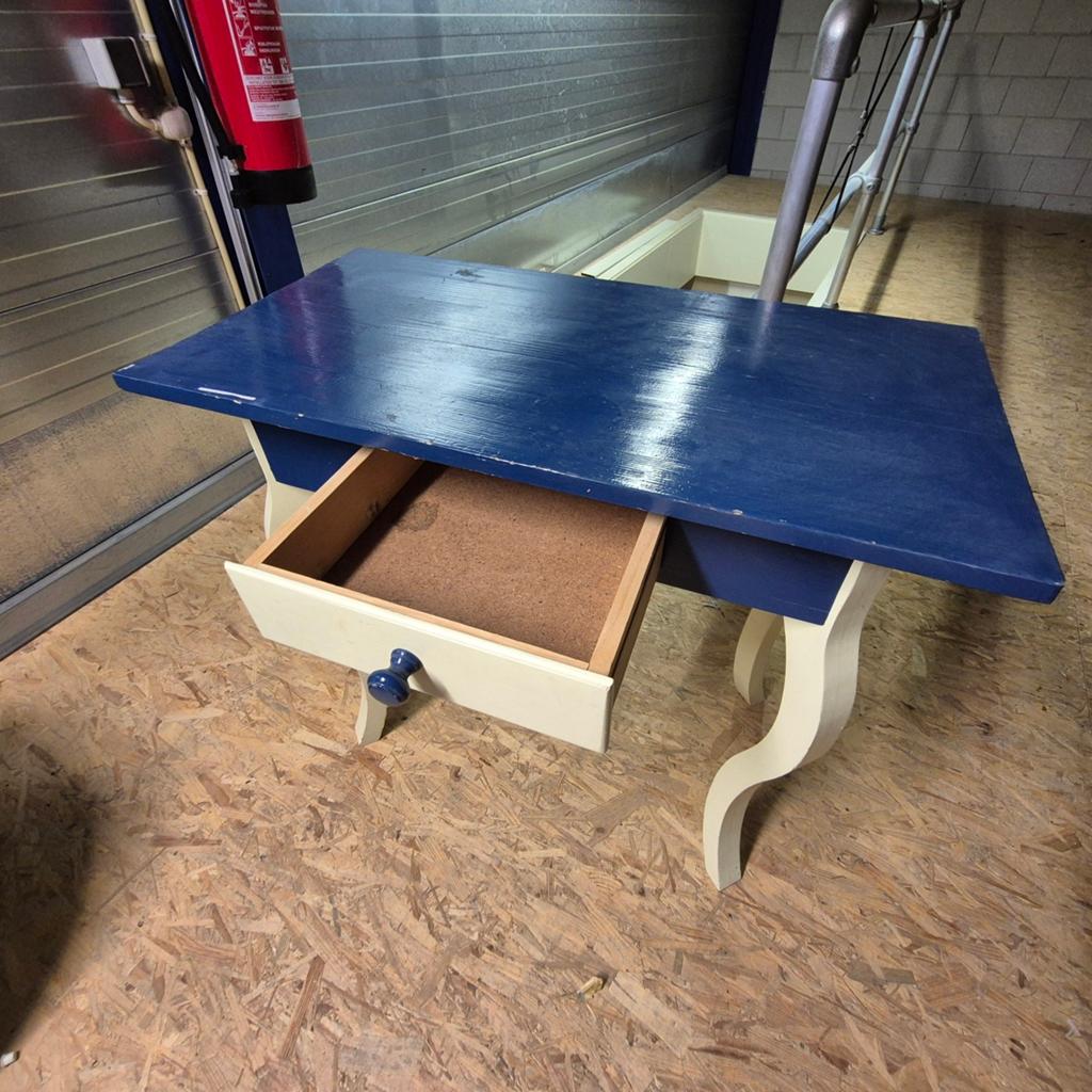 Kinderkamer bureau blauw met lade en witte poten, Ophalen, Gebruikt, Tafel