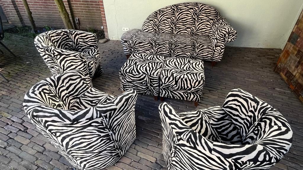 Sofa, 3 armchairs and 2 pouf chairs - Zebra style, Huis en Inrichting, Banken | Sofa's en Chaises Longues, Ophalen, Gebruikt, 150 tot 200 cm
