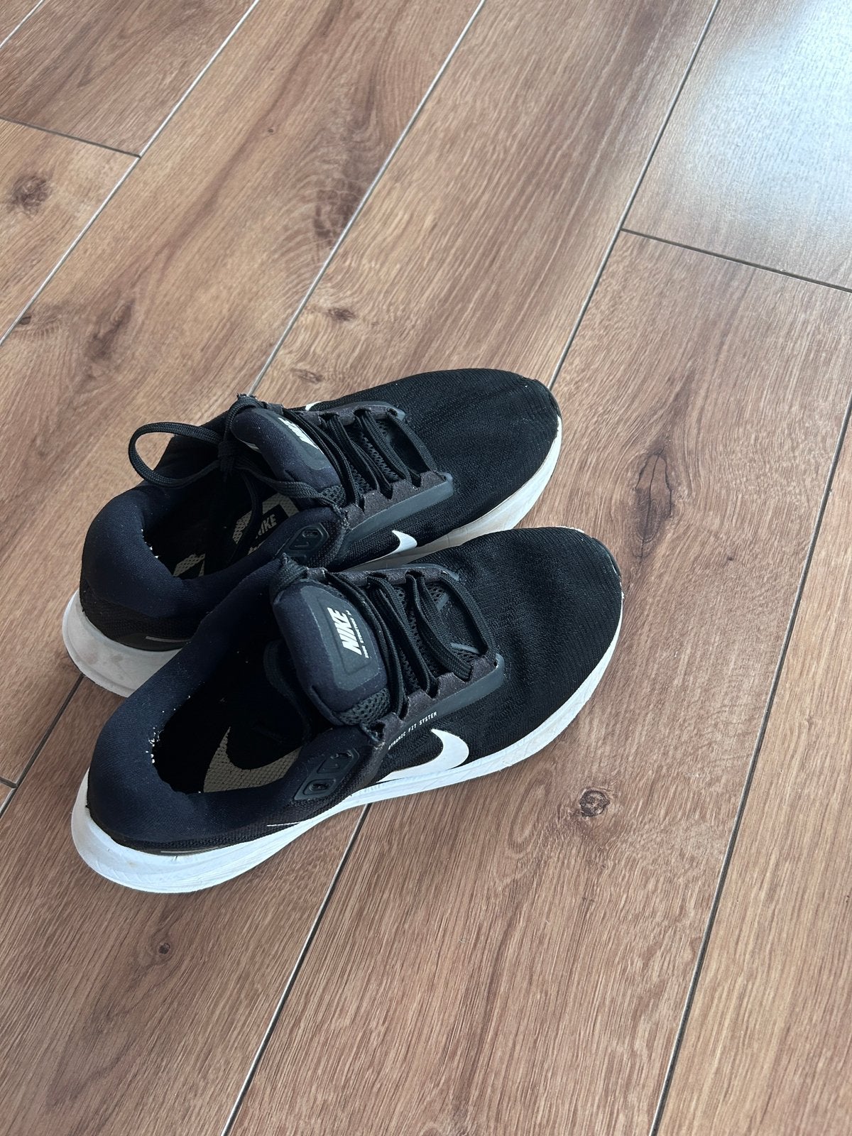 Nike maat 36,5 36 1/2 sneakers nike schoenen zwart, Ophalen of Verzenden, Zo goed als nieuw, Zwart, Sneakers of Gympen