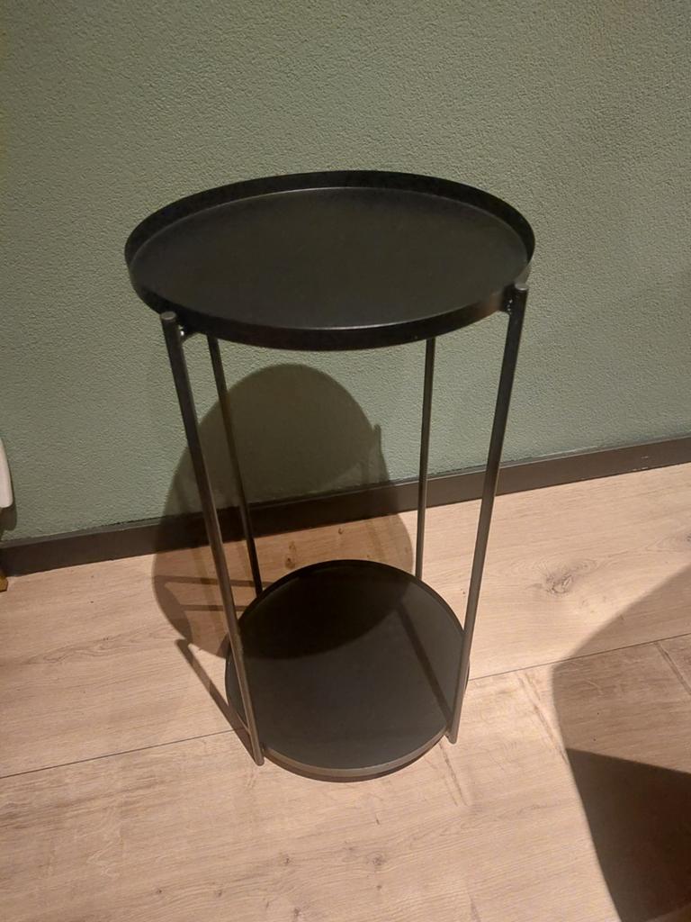 Ronde bijzettafel zwart metaal met losse plateaus, Minder dan 55 cm, Gebruikt, Metaal of Aluminium, Rond