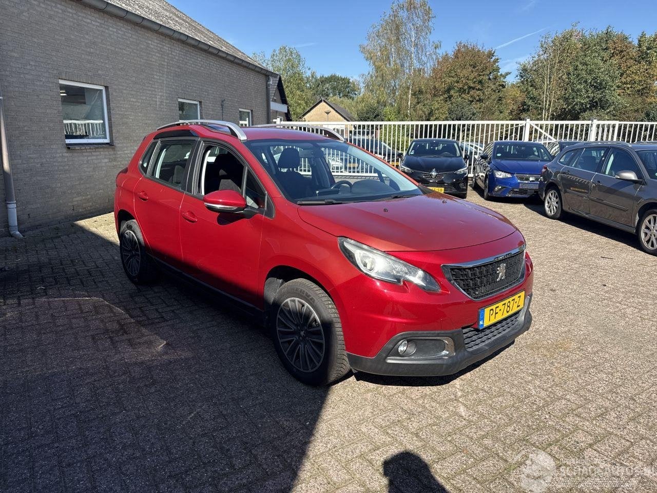 Peugeot 2008 1.2 PureTech Blue Lion AUTOMAAT REST BPM €600, Auto diversen, Automaat, Webaccessibility@stellantis.com, 1199 cc