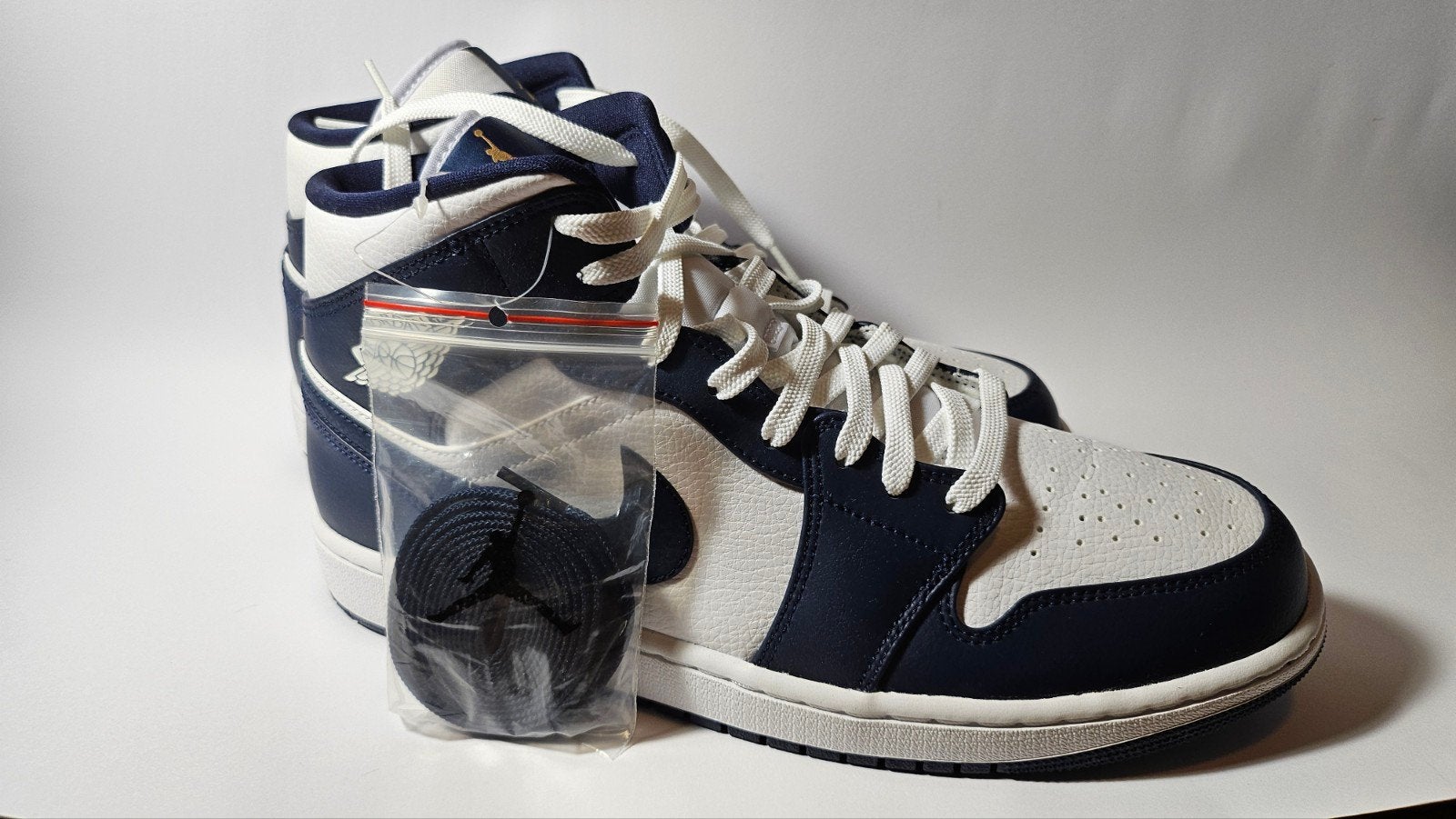 Nike Air Jordan 1 Mid Navy Blue White Maat 45, Nieuw, Ophalen of Verzenden, Sneakers of Gympen, Nike Jordan