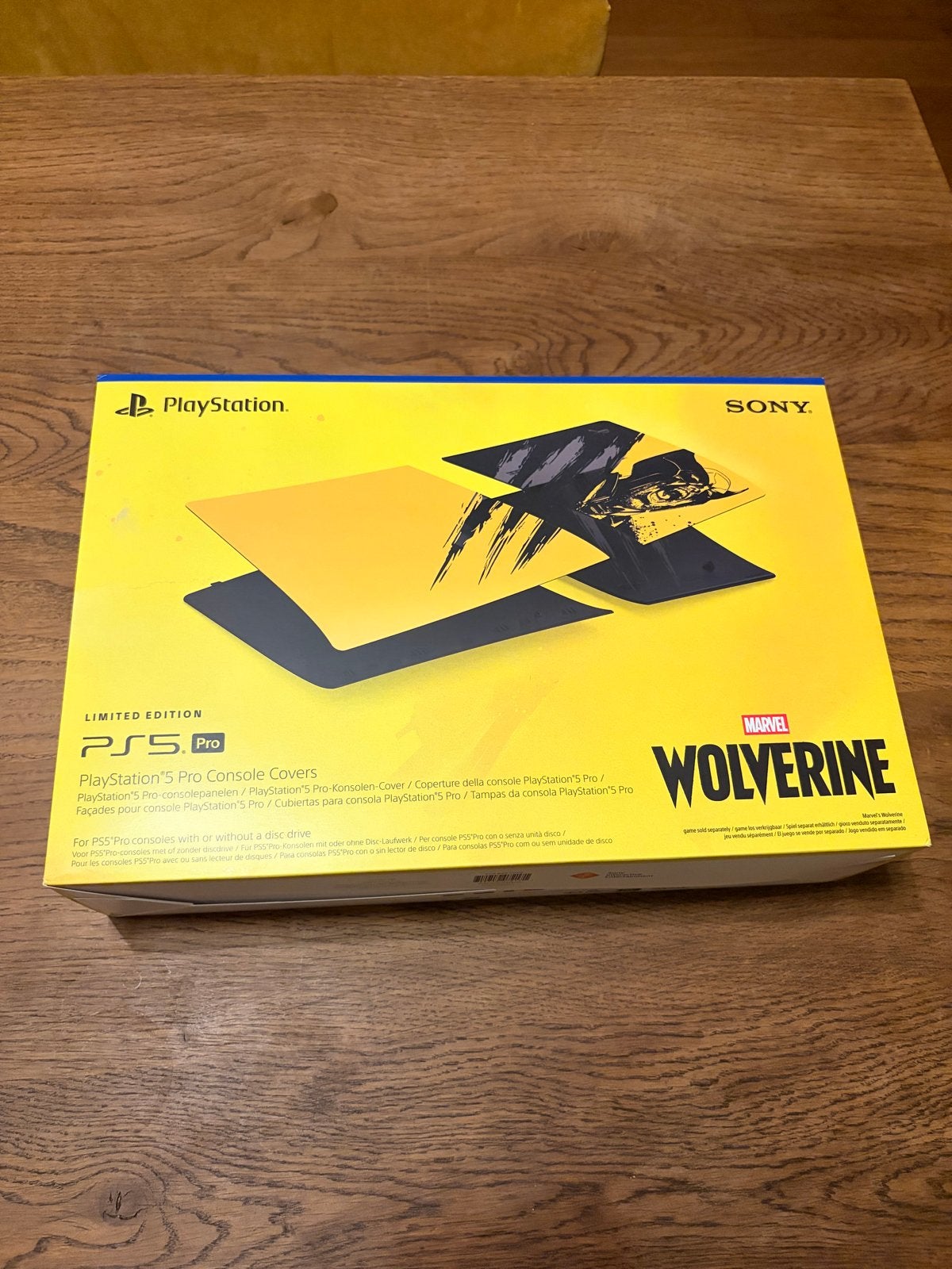 PS5 Pro Console Covers Limited Edition Marvel Wolverine, Spelcomputers en Games, Ophalen of Verzenden, Nieuw, Overige typen, PlayStation 5