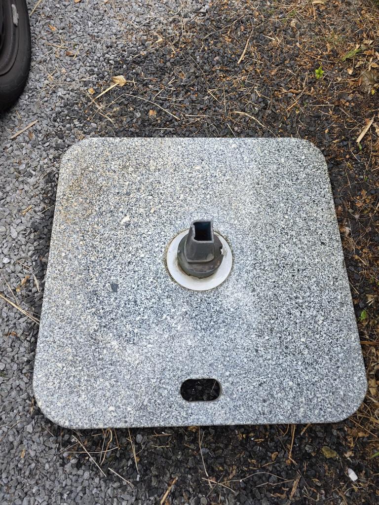 Parasolvoet, graniet, 80 x 80 cm, Ophalen, Gebruikt, Minder dan 1 meter, Parasolvoet
