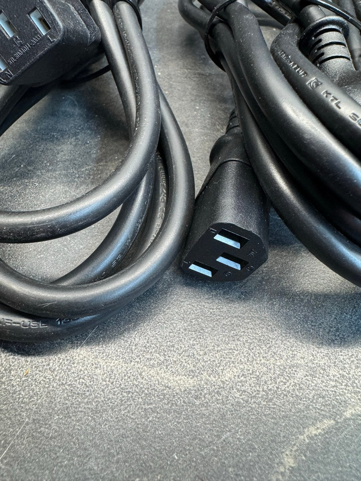 5x Voeding kabel met gegoten stekkers, 180 cm, Computers en Software, Pc- en Netwerkkabels, Ophalen of Verzenden, Gebruikt
