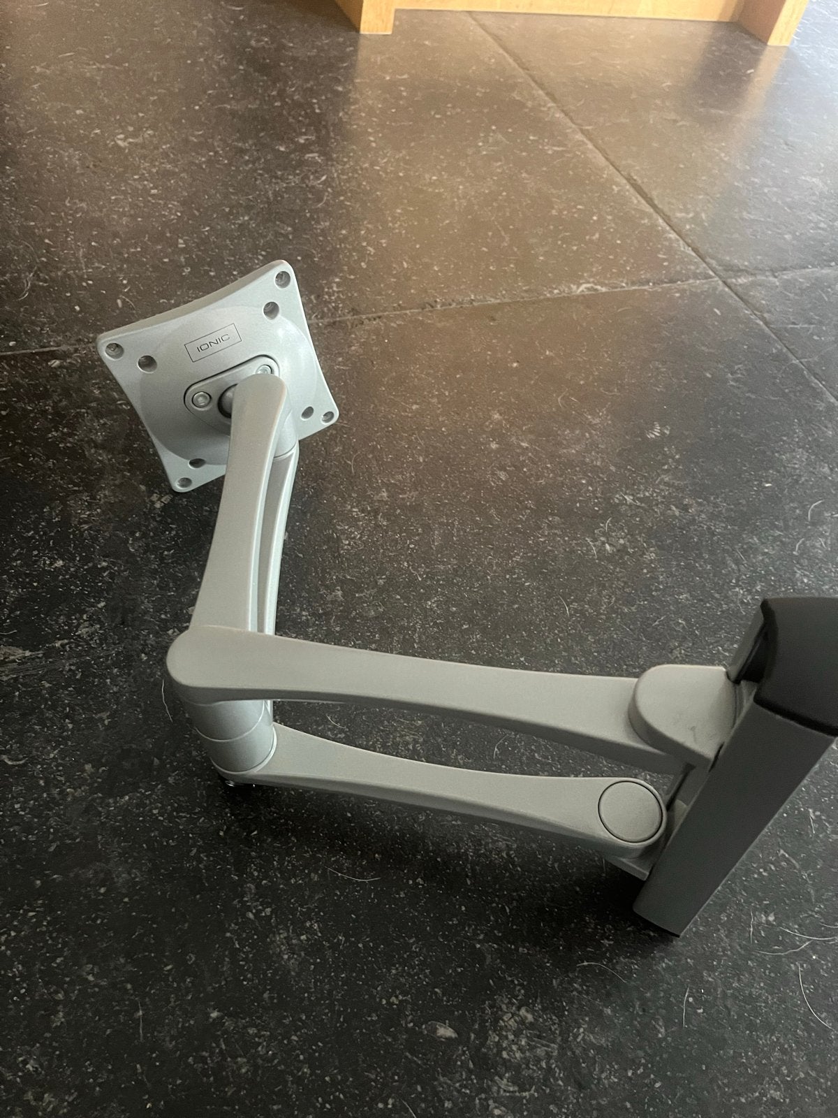 IONIC Full Motion TV Wandsteun - Zilver, Ophalen of Verzenden, Zo goed als nieuw