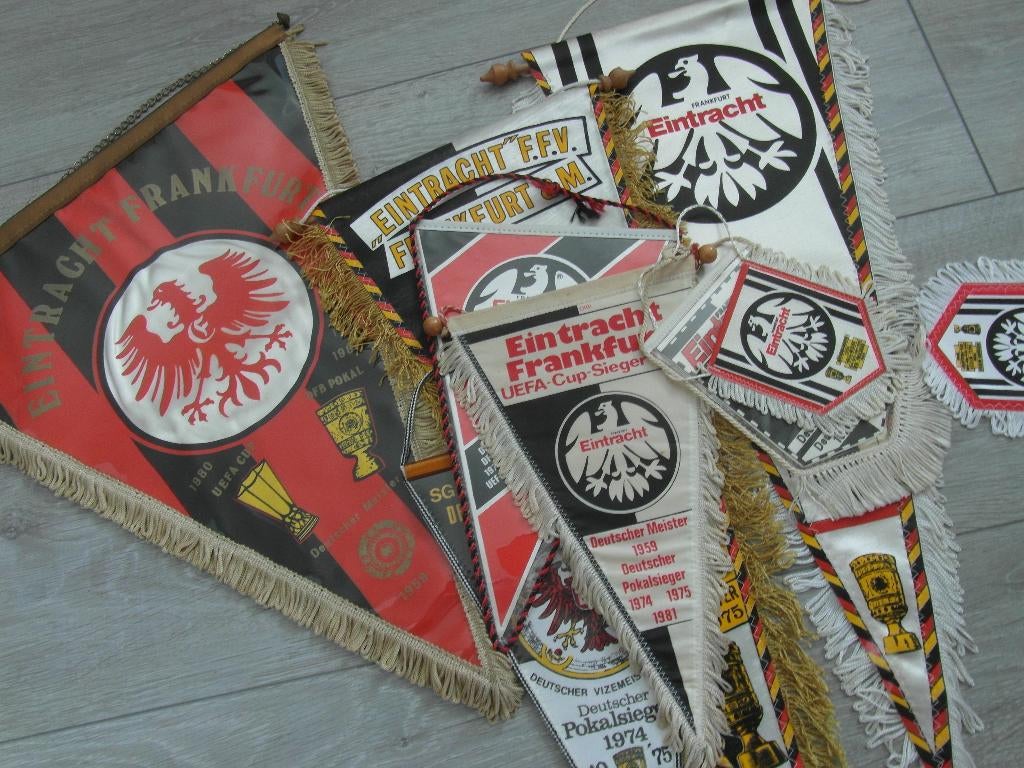 voetbal vanen wimpel eintracht frankfurt 10 x, Verzamelen, Sportartikelen en Voetbal, Gebruikt, Vaantje of Sjaal, Buitenlandse clubs