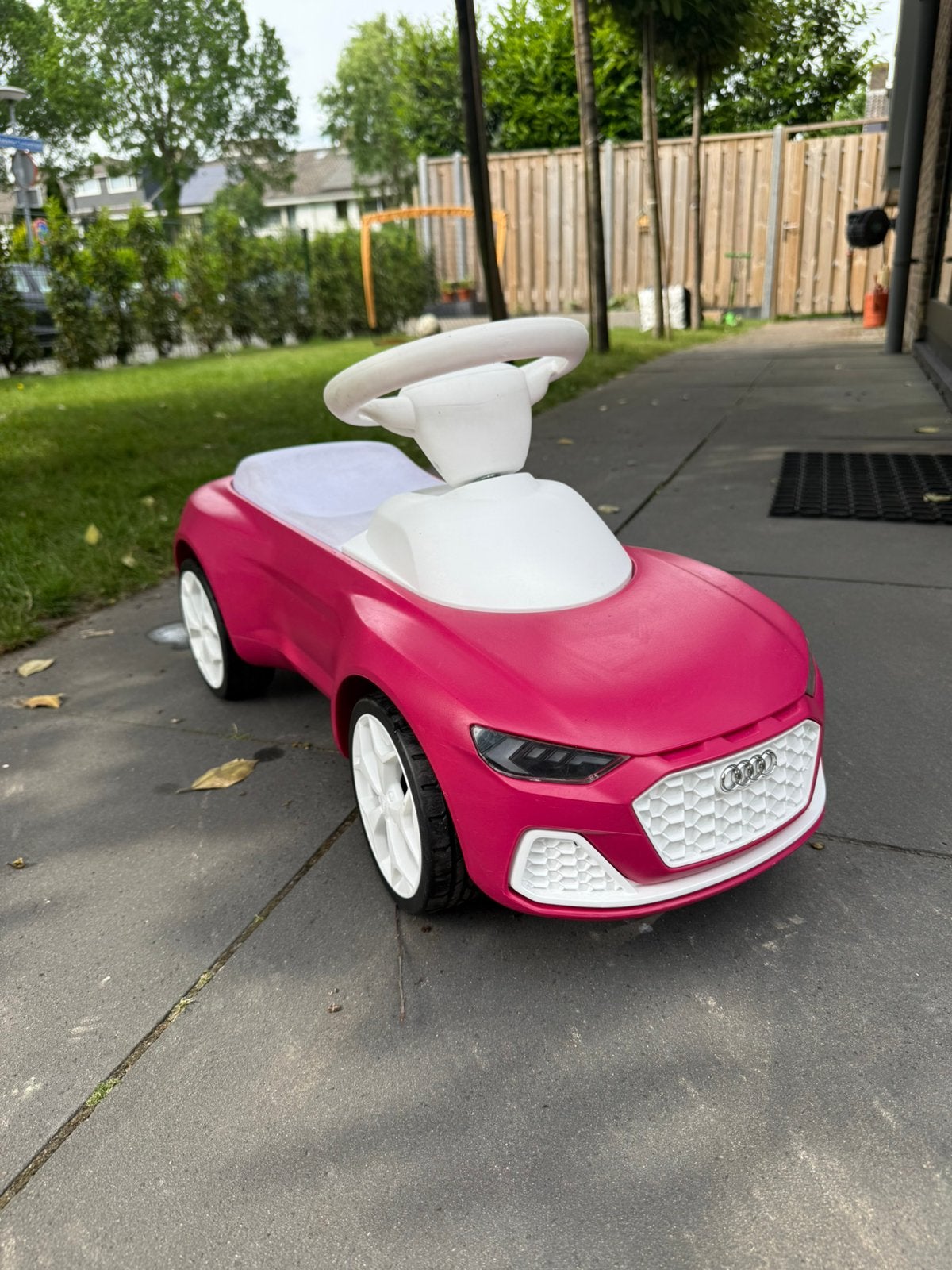 Audi junior quattro loopauto roze, Ophalen, Zo goed als nieuw