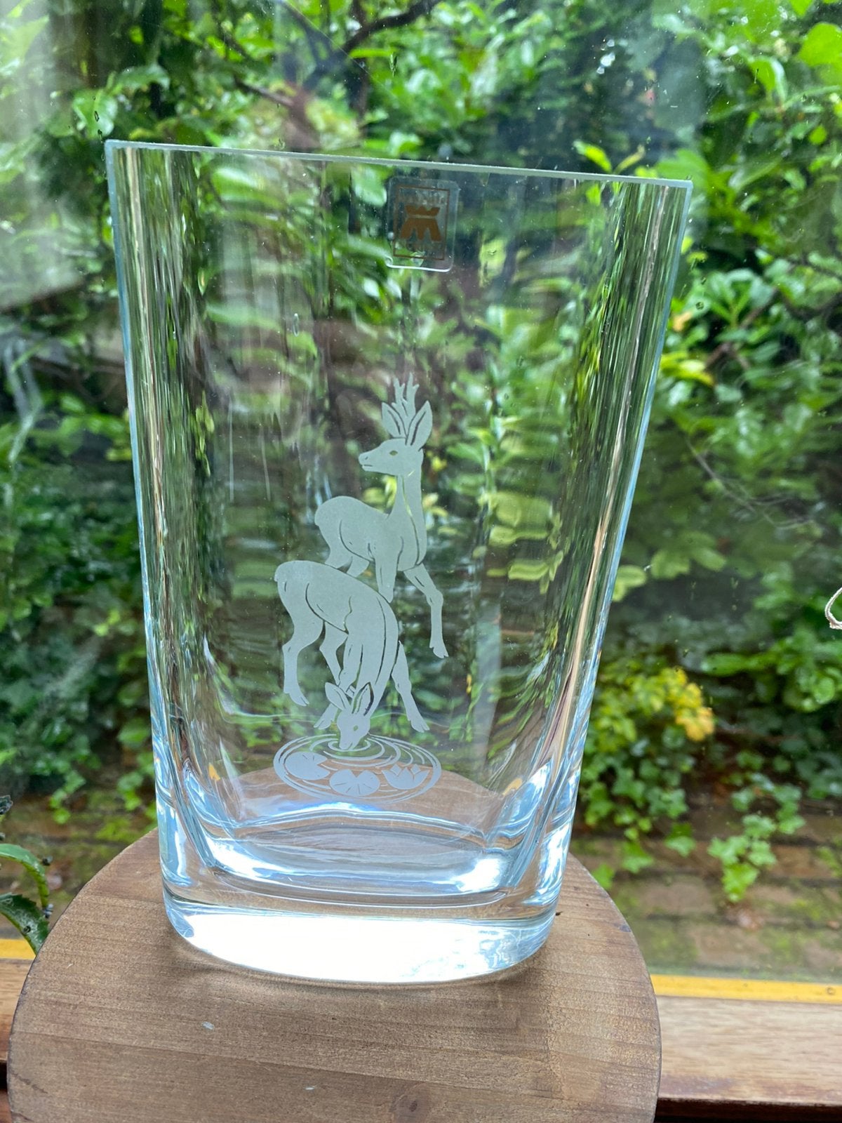 Magnor Norway geëtste vaas met hertjes, Ophalen of Verzenden, Gebruikt, Glas