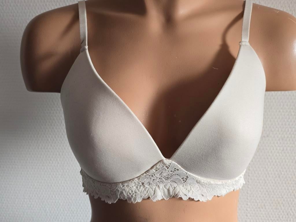 Primark 2 pack Wireless dames bh maat  75C  " Nieuw ", Kleding | Dames, Primark, Ophalen of Verzenden, Beige, BH