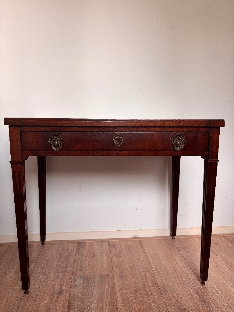 Klassieke Mahonie sidetable/ haltafel (Lodewijk XVI-stijl), Ophalen