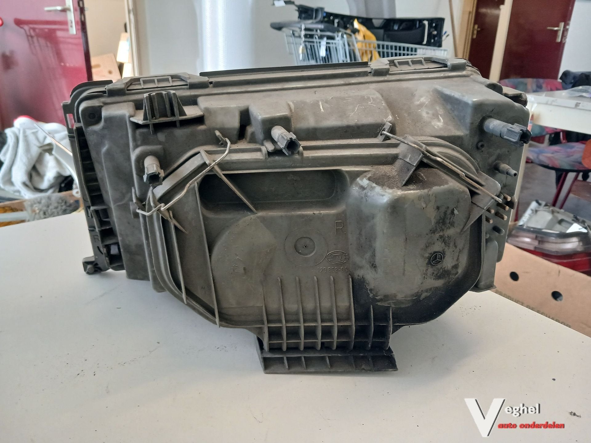 MB W124 SW 2.5D Koplamp RV '89, Gebruikt, -, -, Ophalen of Verzenden