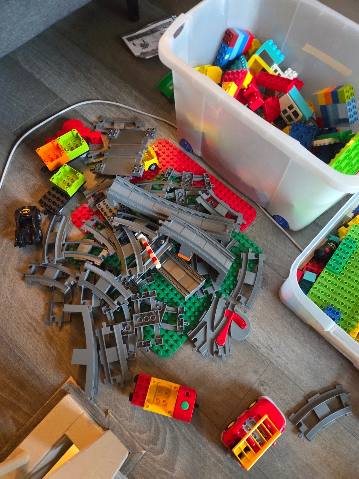 Grote partij Duplo lego met treinbaan, Ophalen, Gebruikt, Inclusief extra onderdelen, Lego