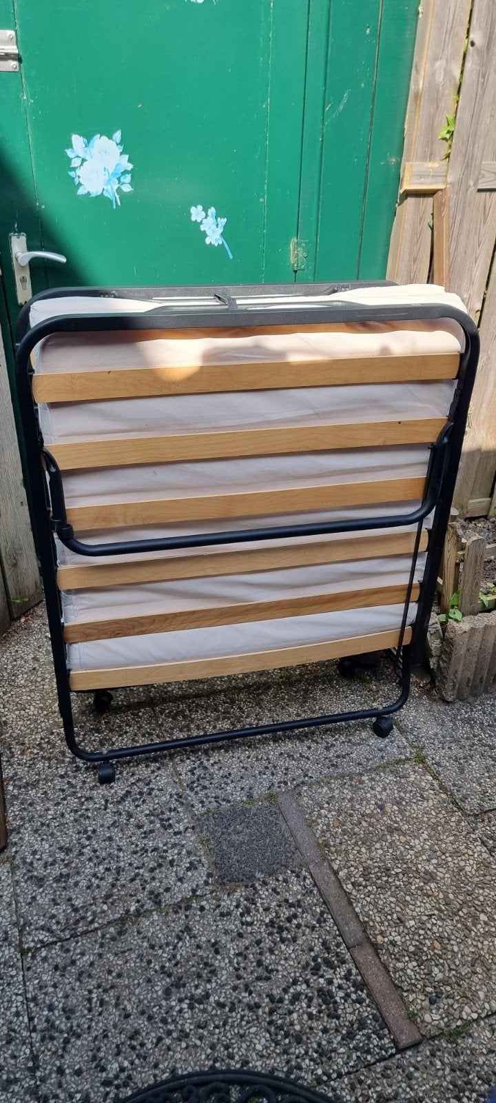 Te.koop. opklapbed., Ophalen, 90 cm, Eenpersoons, Zwart
