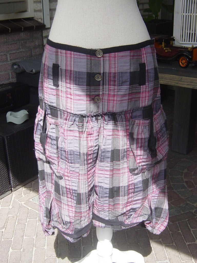 Rok Maat 42 Miss Etam Grijs Rood Zwart, Overige kleuren, Maat 42/44 (L), Ophalen of Verzenden, Zo goed als nieuw
