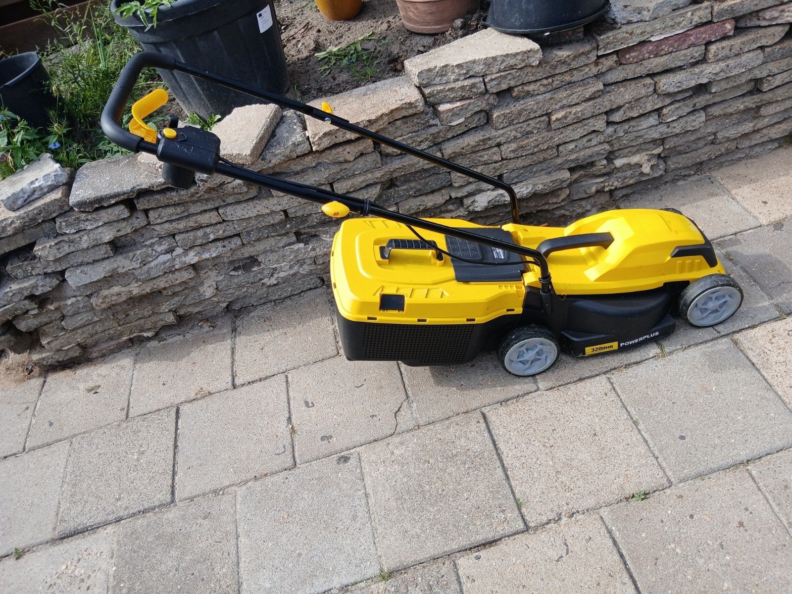 powerplus electrische grasmaaier met bak, Ophalen of Verzenden, Zo goed als nieuw, 30 t/m 39 cm, Powerplus
