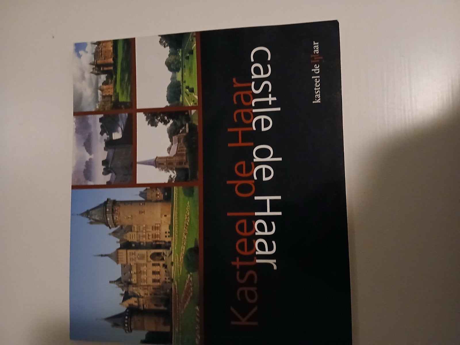 kasteel de haar haarzuilens geschiedenis, Ophalen of Verzenden, Zo goed als nieuw