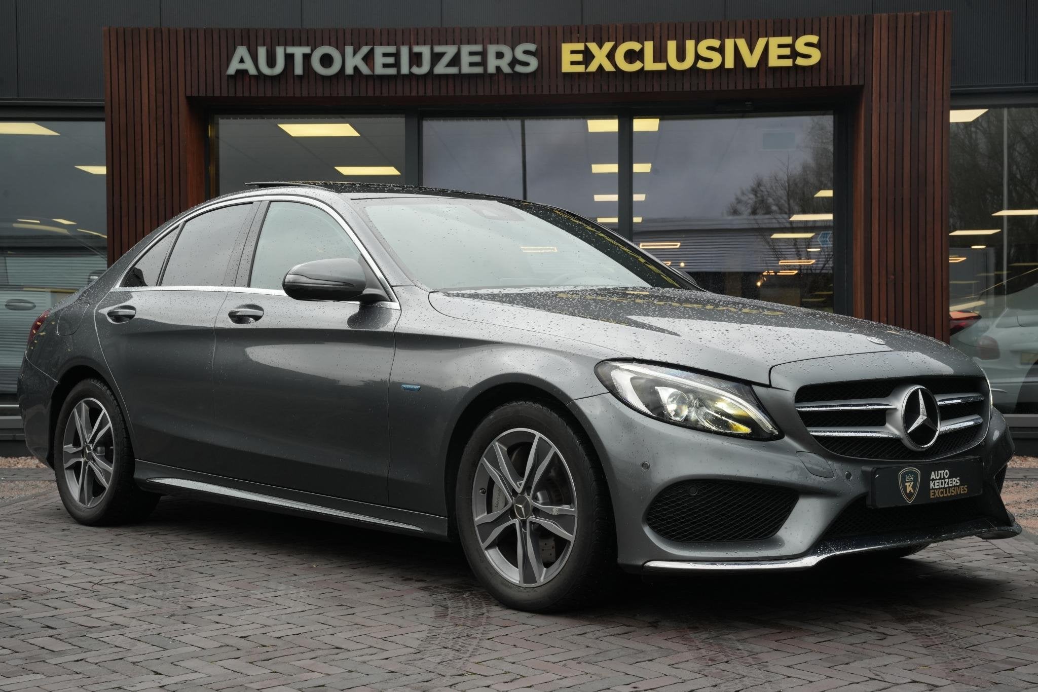 Mercedes-Benz C-klasse 350 e AMG Luchtvering Panoramadak Cru, Auto's, Automaat, Gebruikt, Euro 6, Hybride Elektrisch/Benzine
