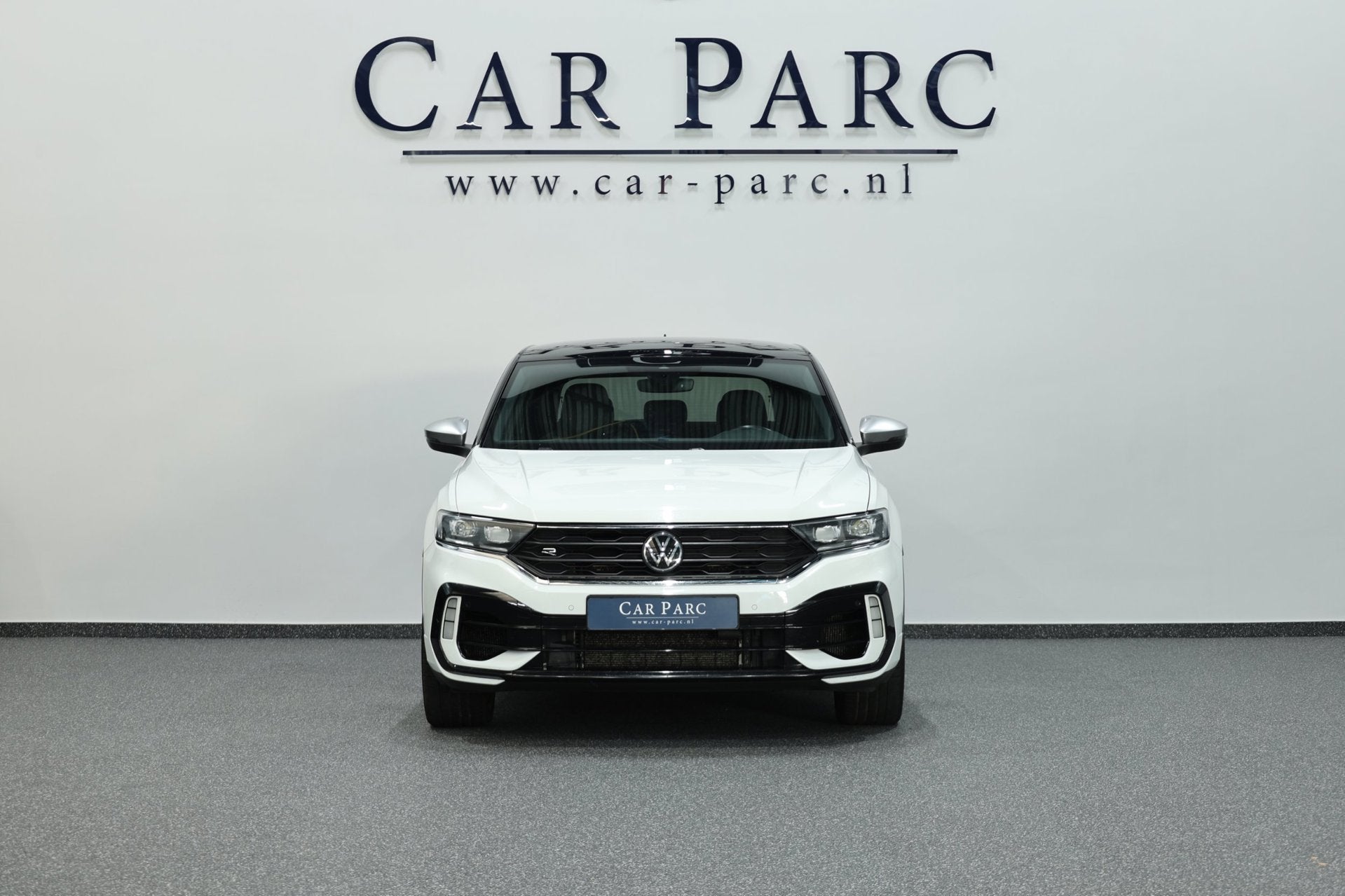 Volkswagen T-Roc 2.0 TSI 4Motion R 301+PK AKRAPOVIC/VIRTUAL/, Automaat, Dealer onderhouden, Gebruikt, 4 cilinders