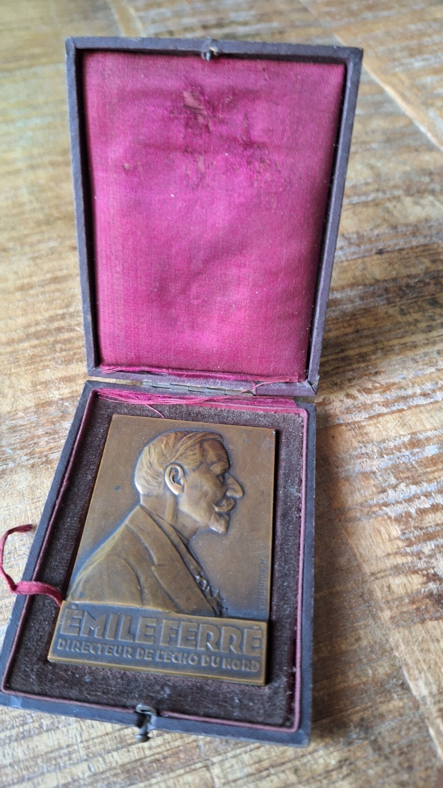 Bronzen Plaquette in cassette Emile Ferre, Ophalen of Verzenden, Brons
