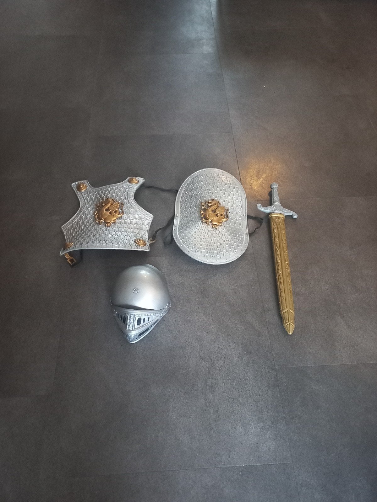 Ridder Verkleedset - Schild, Zwaard, Harnas en Helm, Ophalen of Verzenden