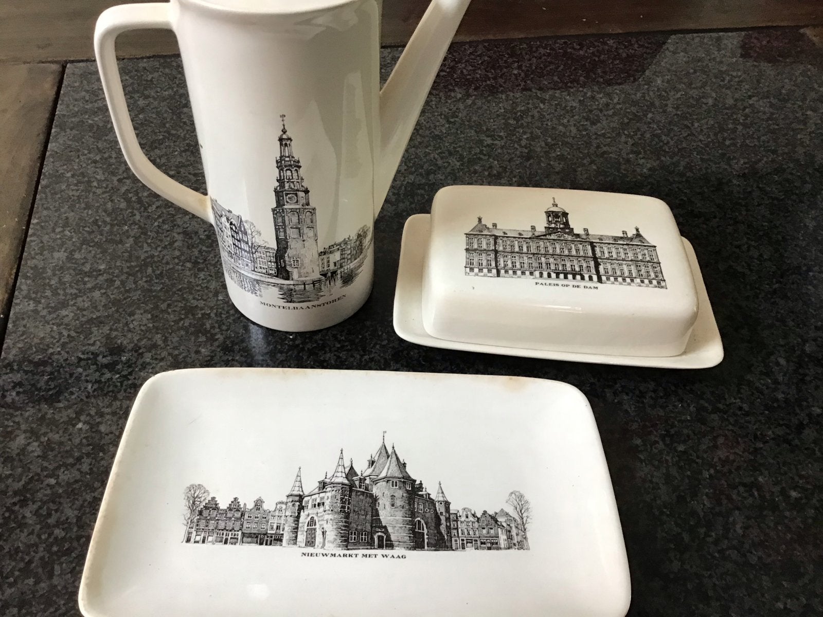 Vintage Amsterdam Servies: Kan, Boterdoos & Schaal, Antiek en Kunst, Antiek | Porselein, Ophalen