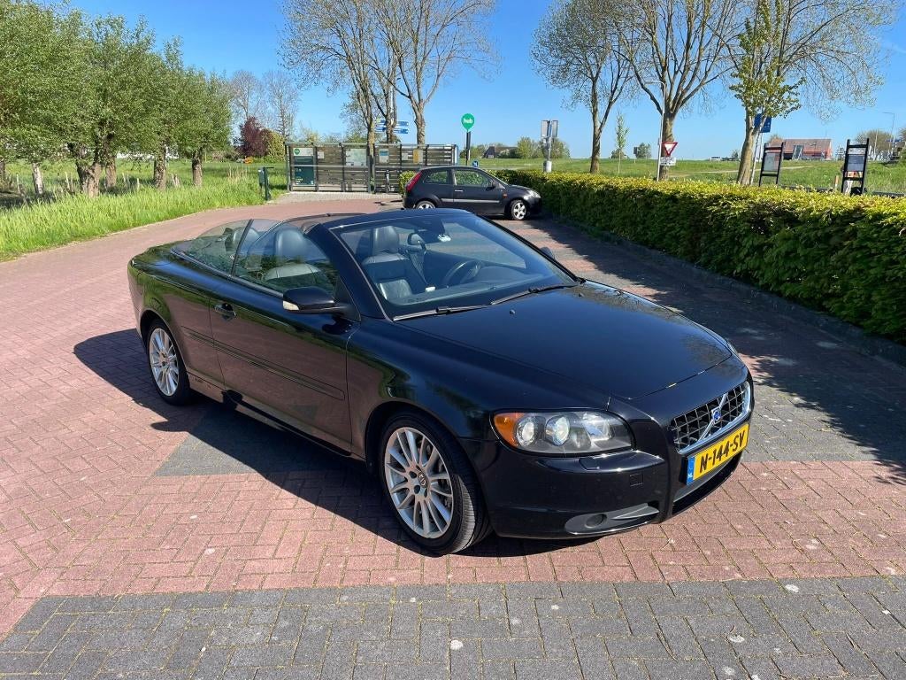 Volvo C70 2.4 140PK 2006 Zwart, Auto's, Volvo, Voorwielaandrijving, Automatische klimaatregeling, C70, Zwart
