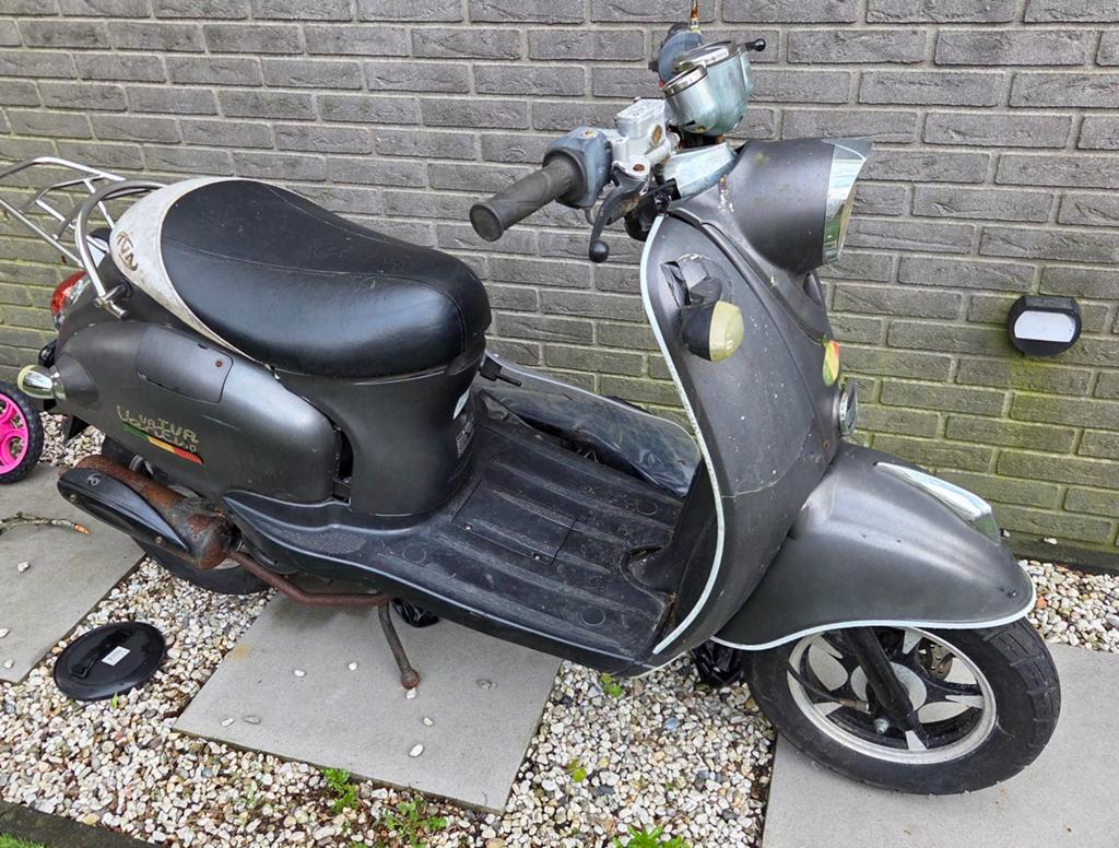 Iva Venti 50 snorscooter, Fietsen en Brommers, Ophalen of Verzenden, Gebruikt, Benzine, Overige modellen