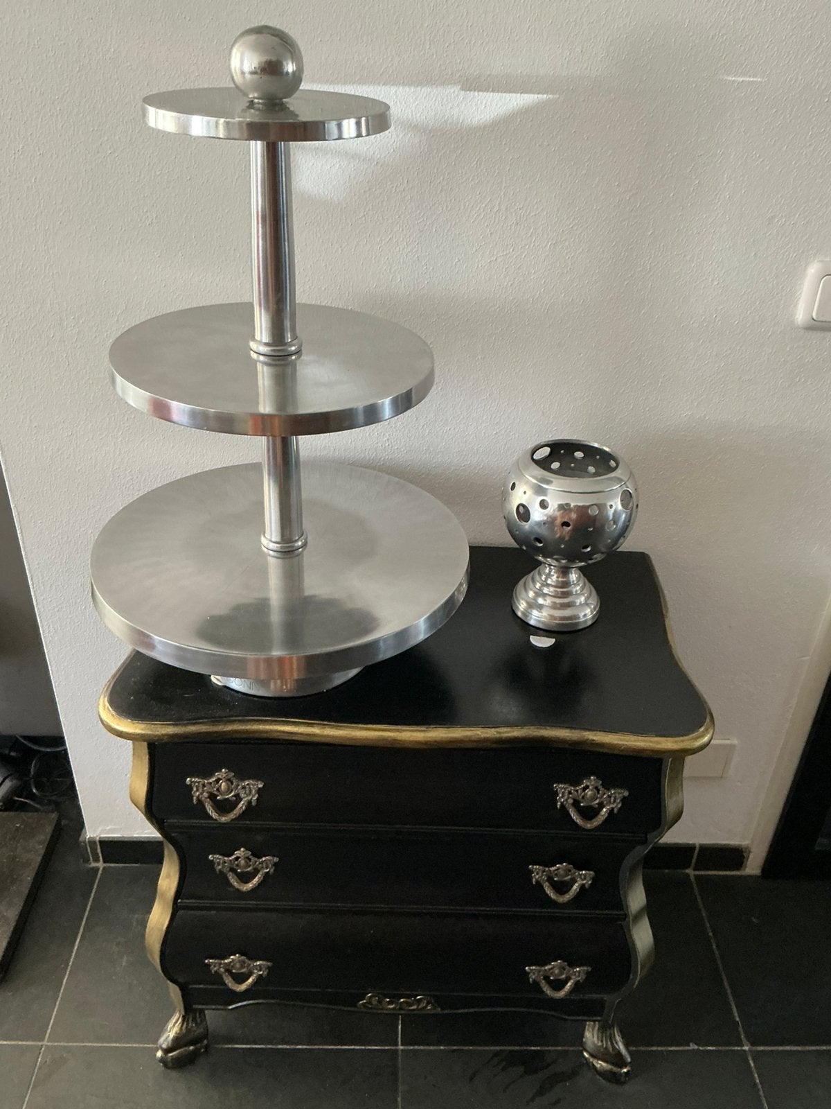 Etagere, Ophalen