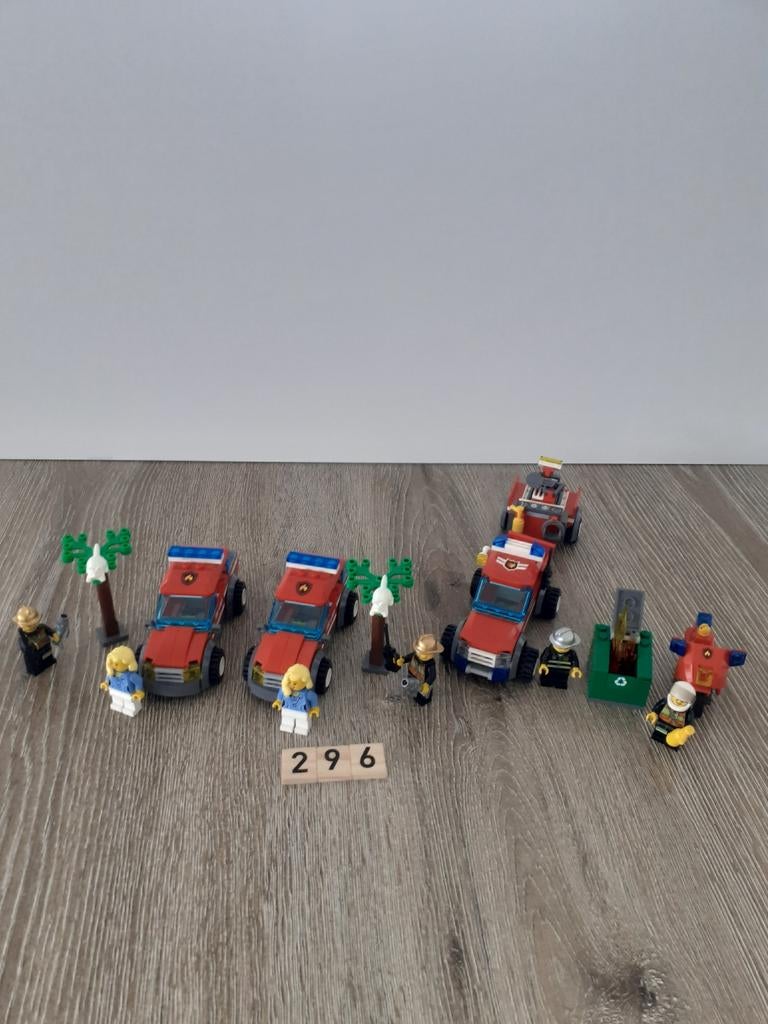 Lego City Brandweer 7942..2x60001. 60000, Kinderen en Baby's, Speelgoed | Duplo en Lego, Ophalen of Verzenden