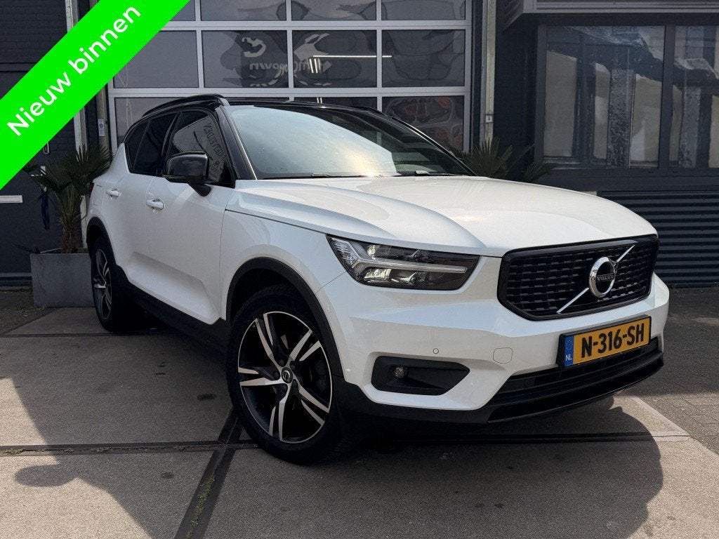 Volvo XC40 2.0 T4 R-Design Automaat Navi Carplay! Inruil mog, Auto's, Automaat, Dealer onderhouden, 15 km/l, 4 cilinders