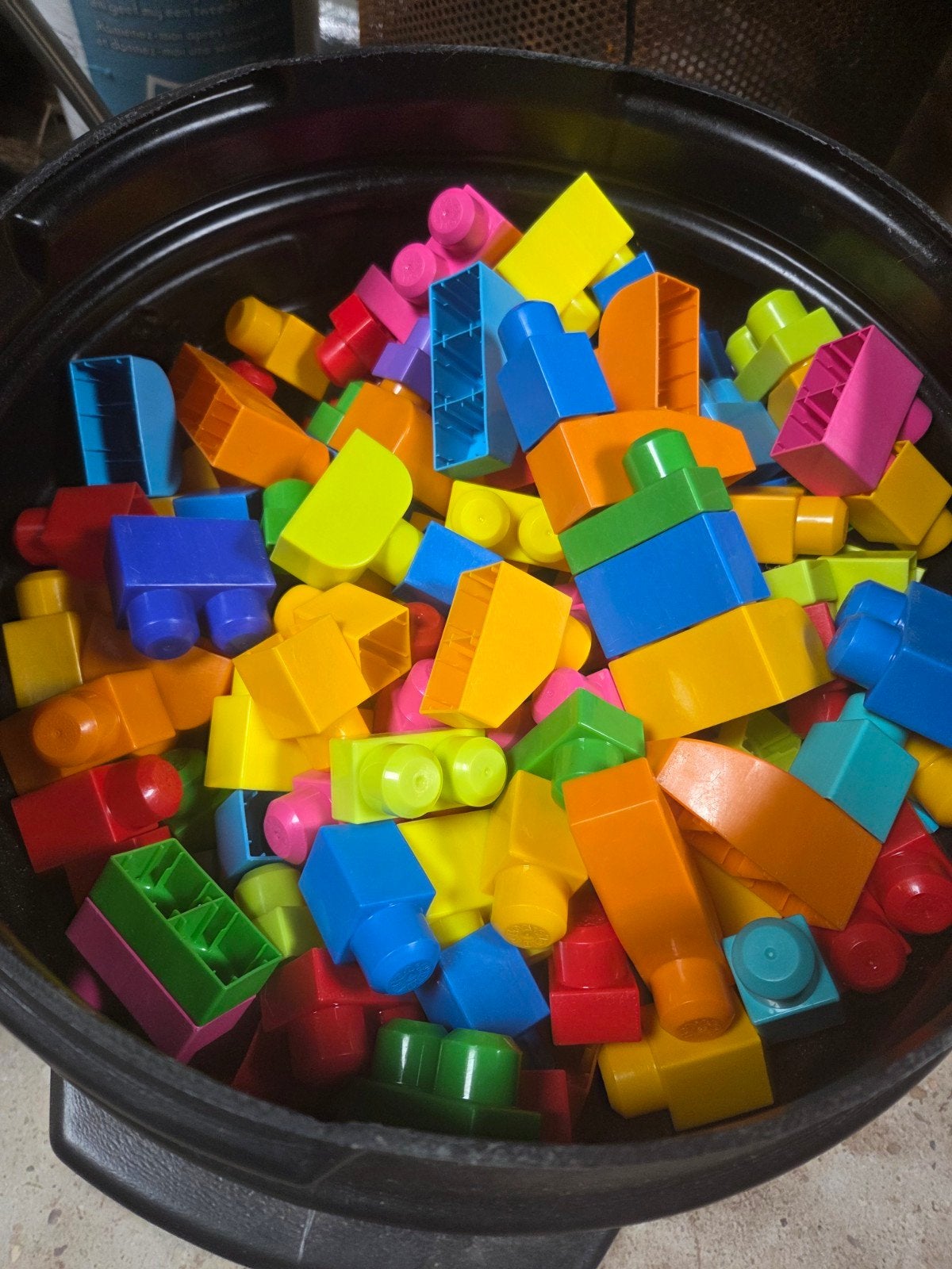 Kinderblokken, Ophalen
