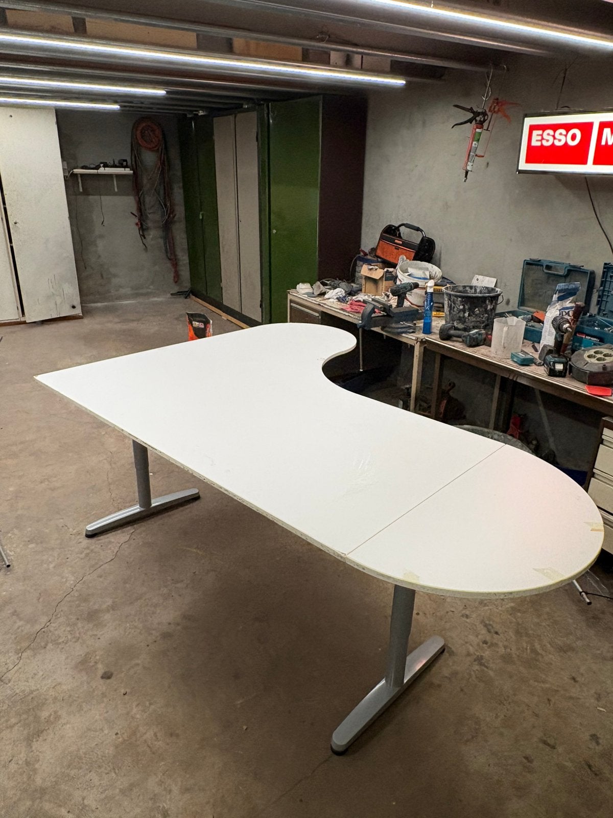 Ikea Bureau, Huis en Inrichting, Ophalen, Zo goed als nieuw