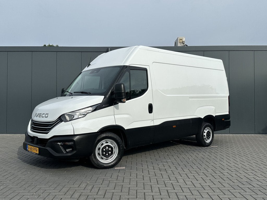 Iveco Daily 35S14 2.3D FACELIFT / L2H2 / * 28.436 KM * / TRE, 136 pk, Gebruikt, Euro 6, Iveco