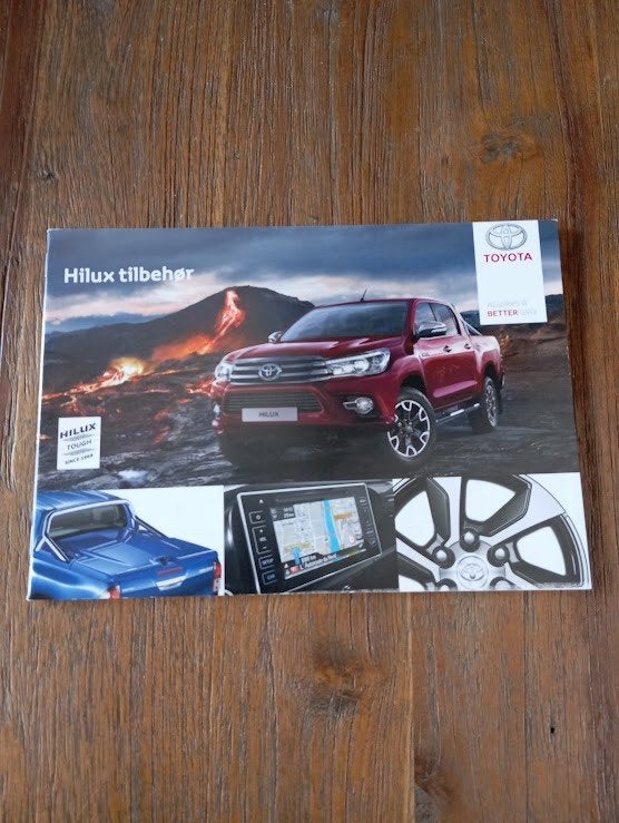 Toyota Hilux Accessoires 2016 32 pag., Verzenden, Zo goed als nieuw, Toyota