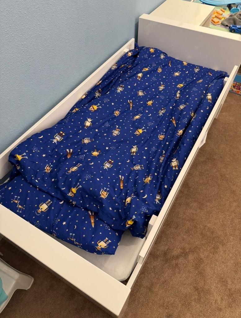 Kinderbed met matras en compleet beddengoed, Ophalen, Gebruikt, 70 tot 85 cm, Matras