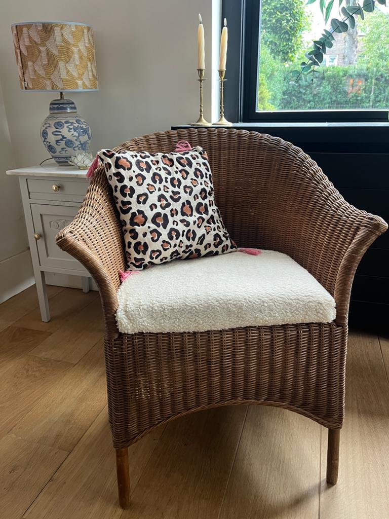 Mooie rotan stoel / fauteuil, Huis en Inrichting, Fauteuils, Zo goed als nieuw, Riet of Rotan, 50 tot 75 cm, Minder dan 75 cm