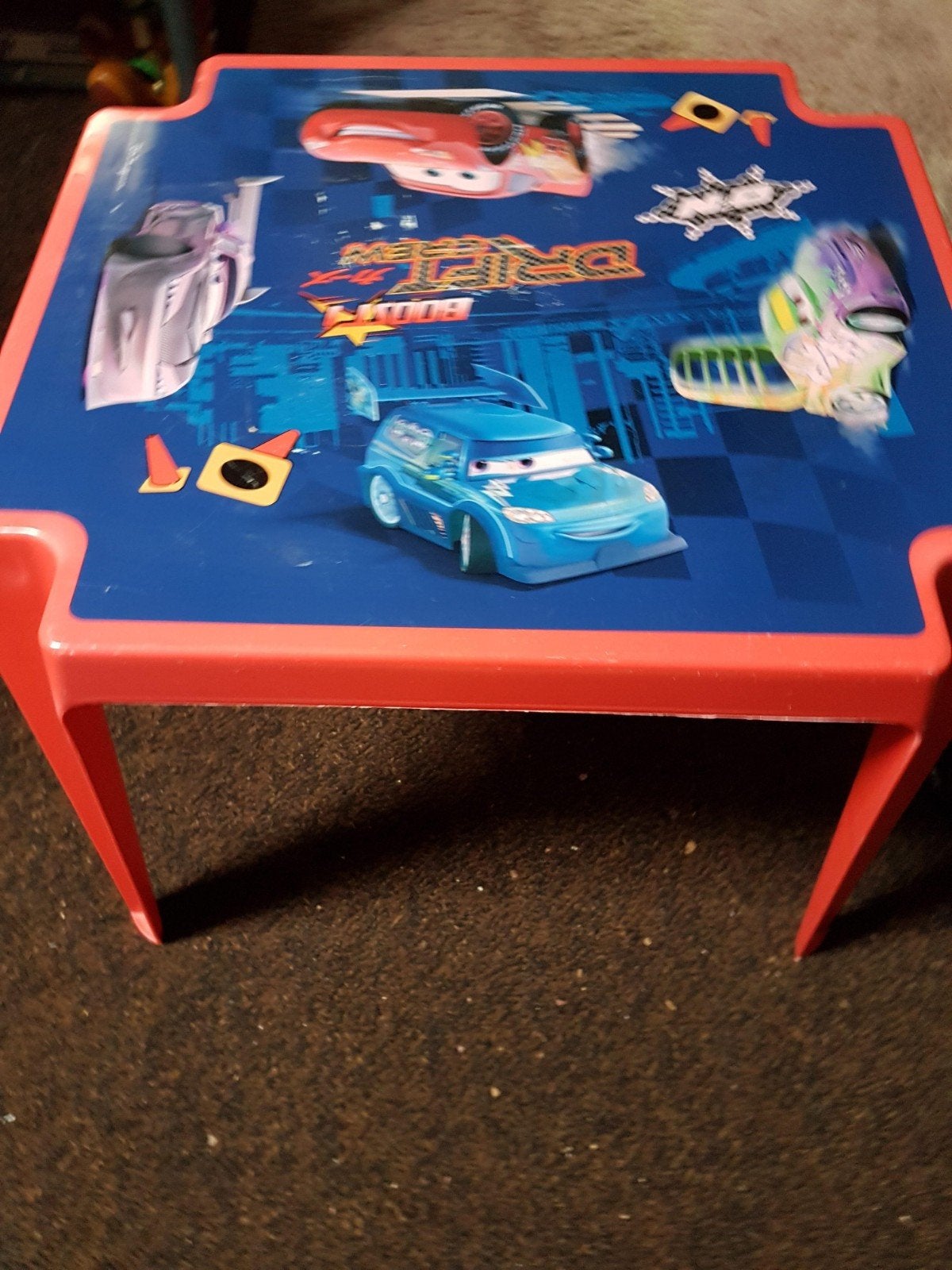 Cars speel tafeltje, Ophalen