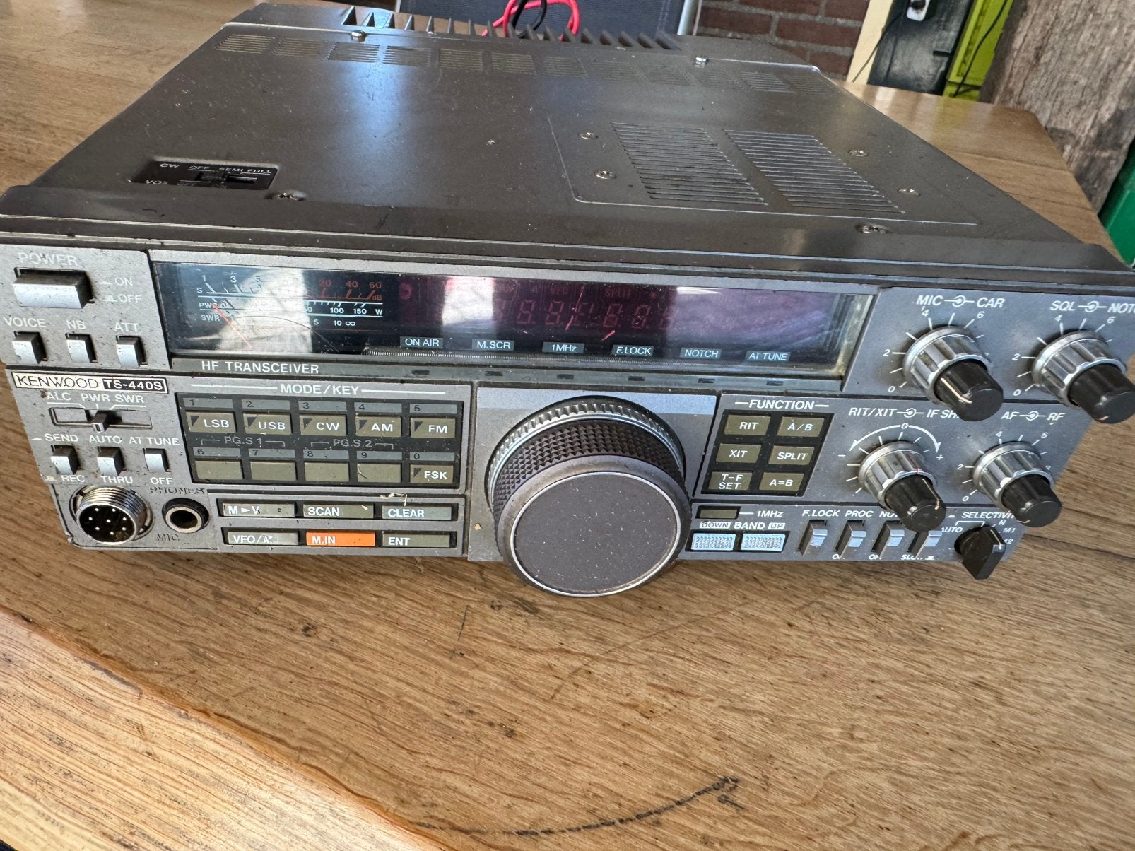 KENWOOD TS440S TRANSCEIVER LET OP KAPOT DISPLAY, Ophalen of Verzenden, Zo goed als nieuw