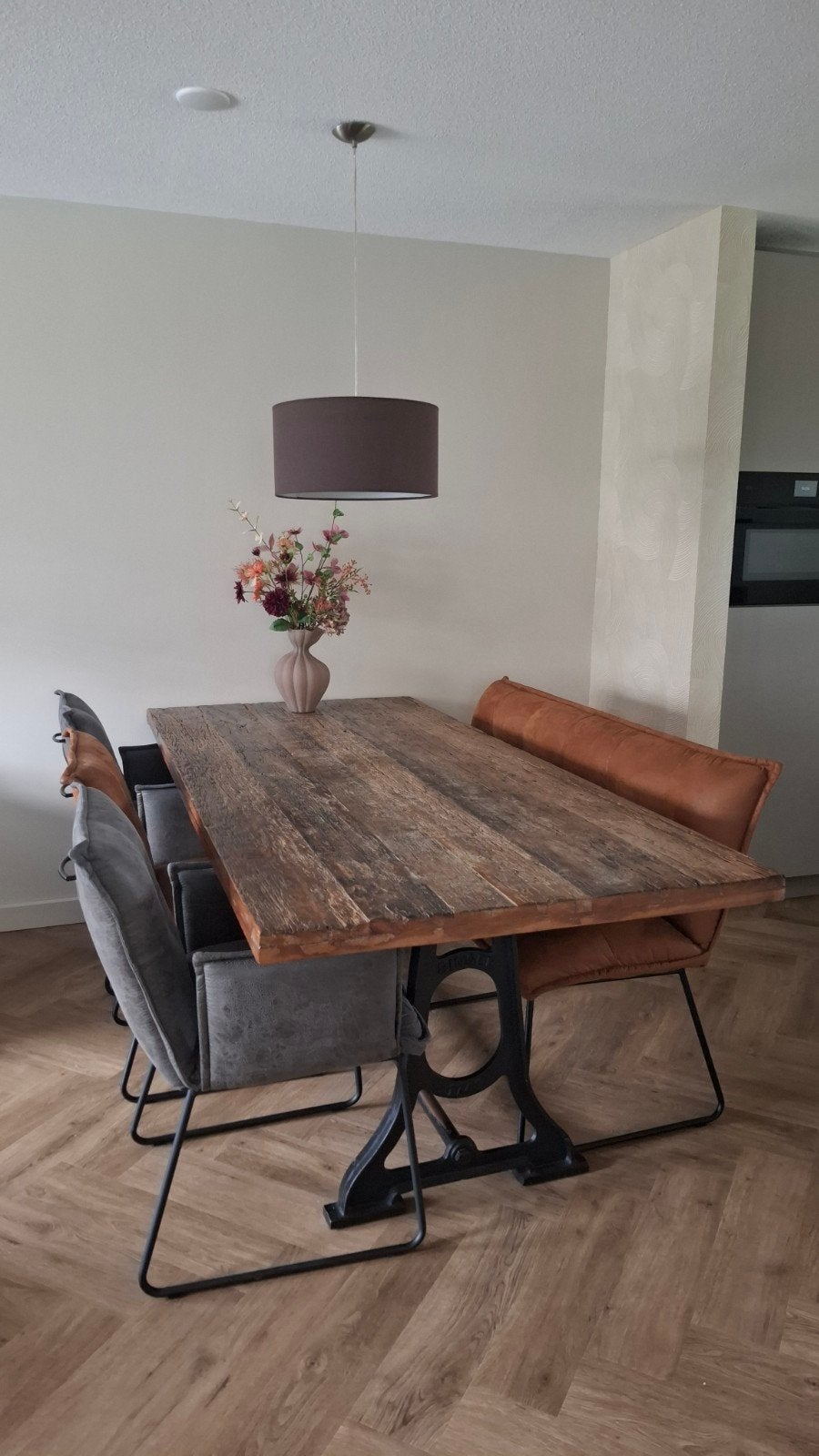 Robuuste eettafel (220x100cm) met gietijzeren onderstel, Gebruikt, Industrieel, Landelijk, 200 cm of meer, 50 tot 100 cm