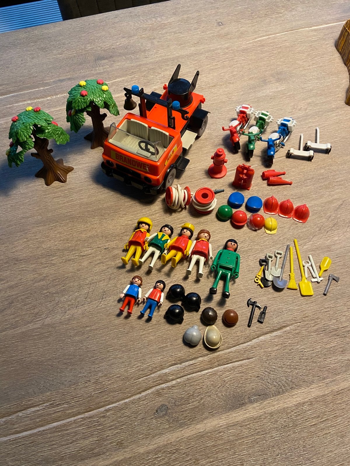 Playmobil Brandweerwagen met poppetjes en accessoires, Ophalen of Verzenden, Gebruikt, Jongen of Meisje