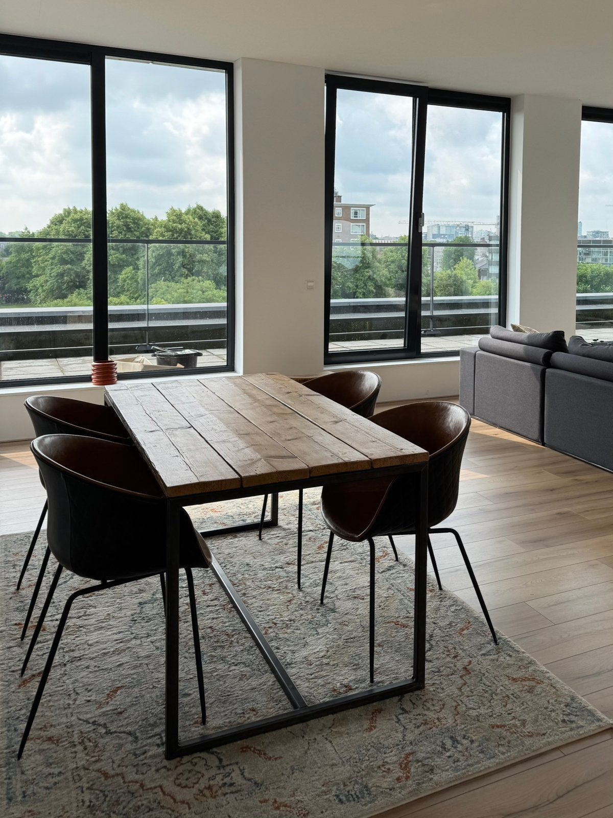Industriële eettafel met gepoedercoat U-frame 150x78x74, Ophalen of Verzenden, Zo goed als nieuw, Rechthoekig, 50 tot 100 cm