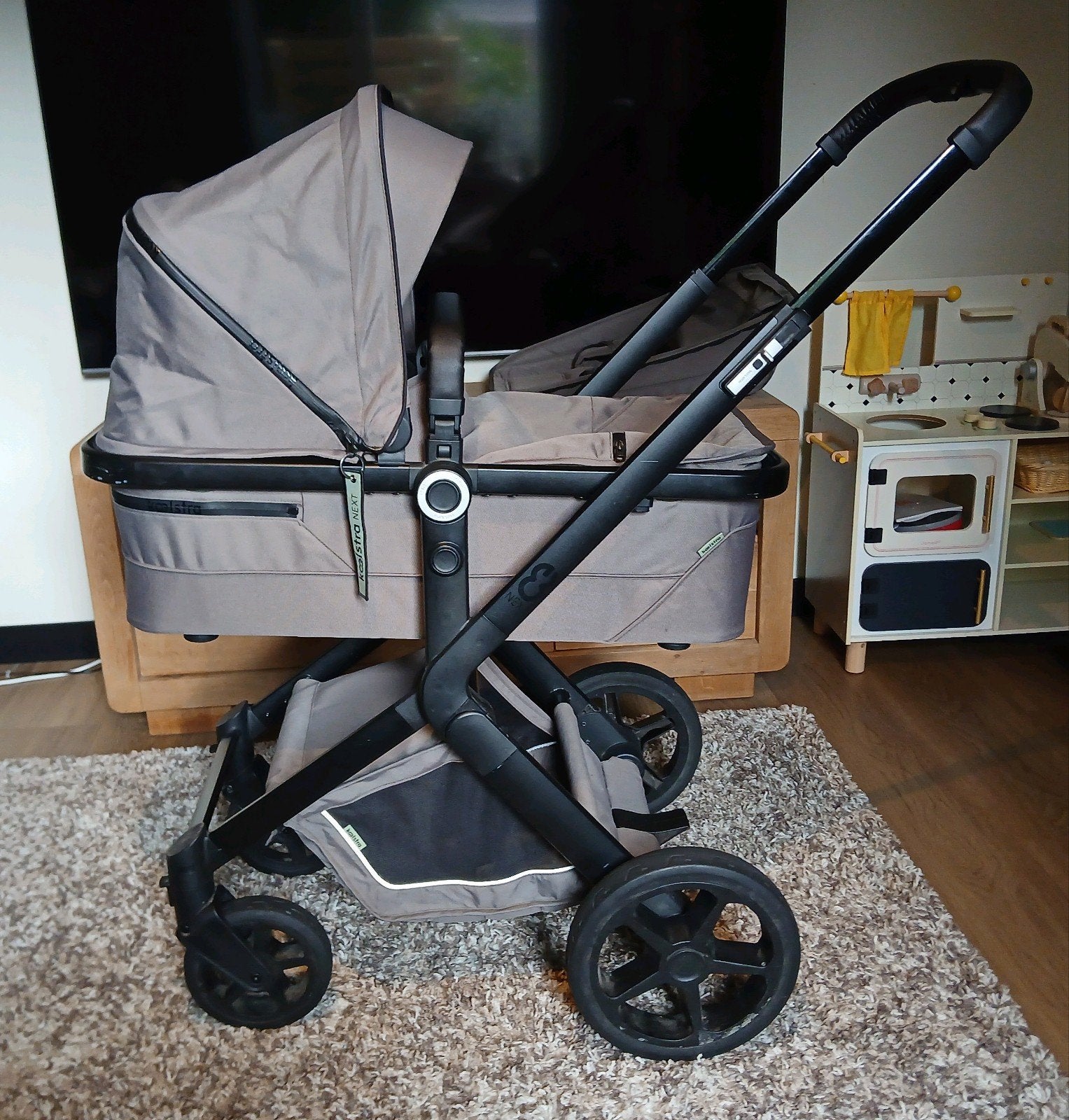 Kinderwagen Koelstra Next stone green met veel accessoires, Gebruikt, Combiwagen, Met reiswieg, Ophalen
