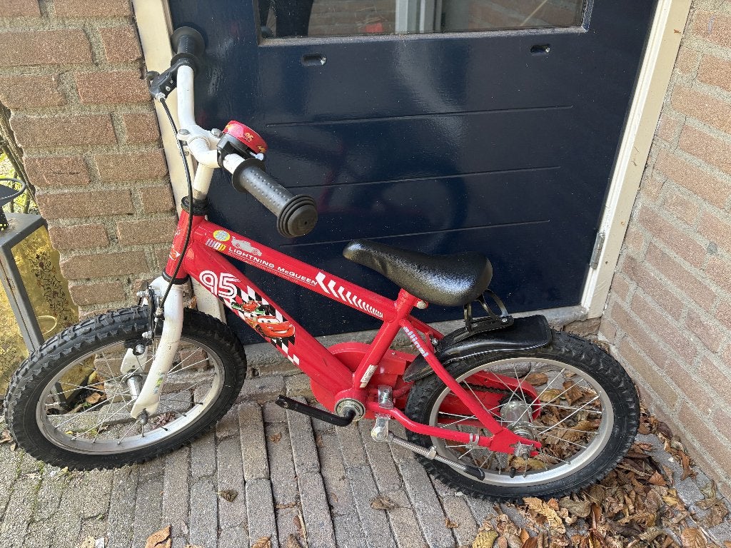 Cars jongensfiets 16 inch, Fietsen en Brommers, Terugtraprem, Zijwieltjes, Ophalen, Overige merken