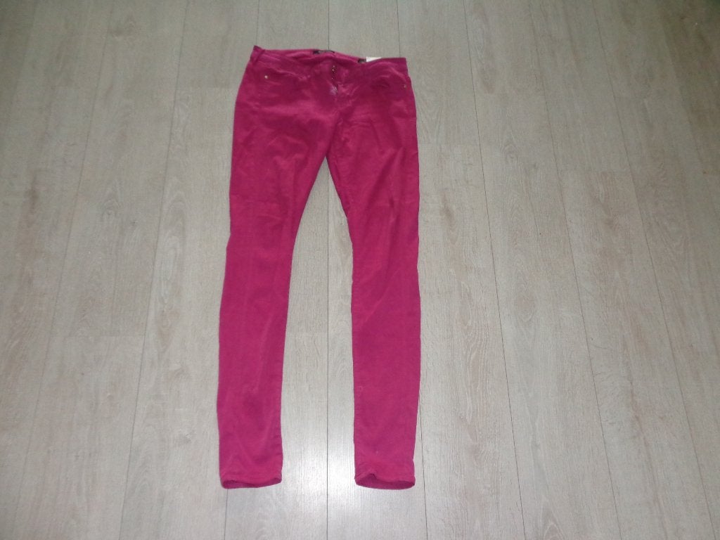 paarse dames skinny broek van Guess, maat 30, Maat 38/40 (M), Paars, Ophalen of Verzenden, Lang